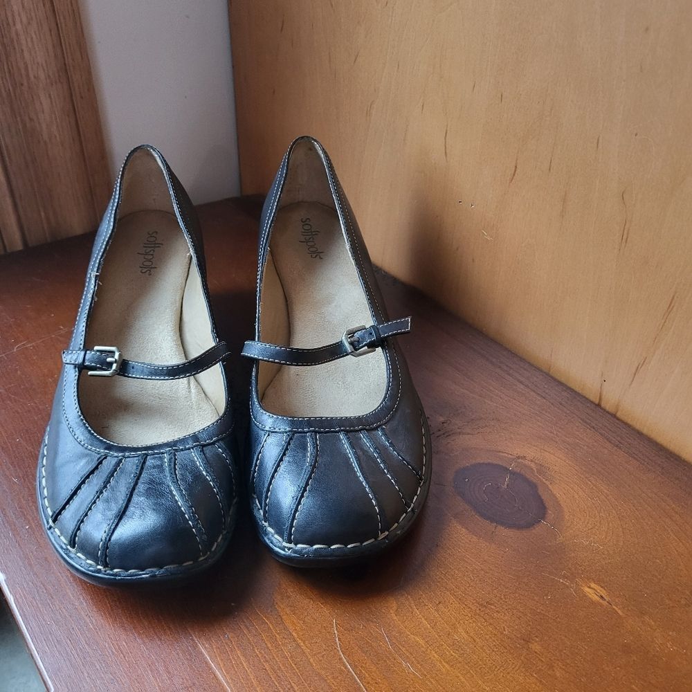 NEW Leather Mary Jane by Soft Spots 11